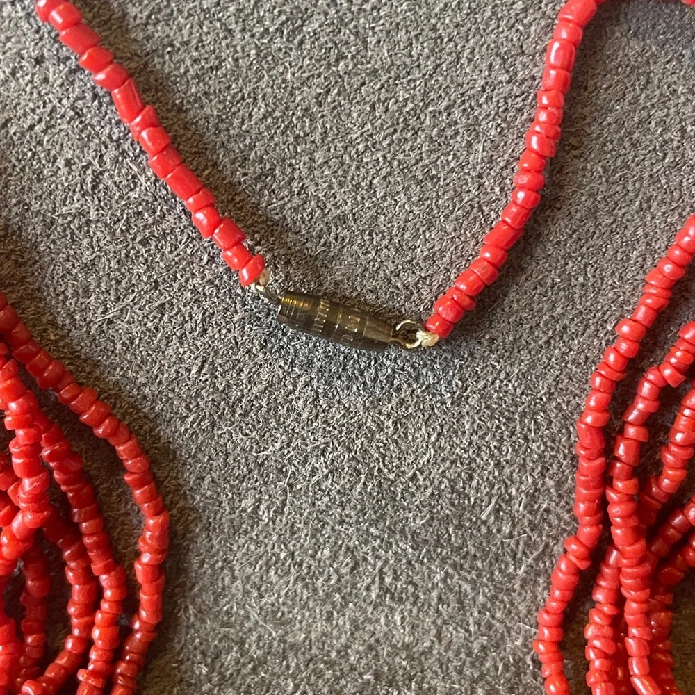 Vintage Red Coral Multi Strand Bead Necklace - Picture 3 of 5